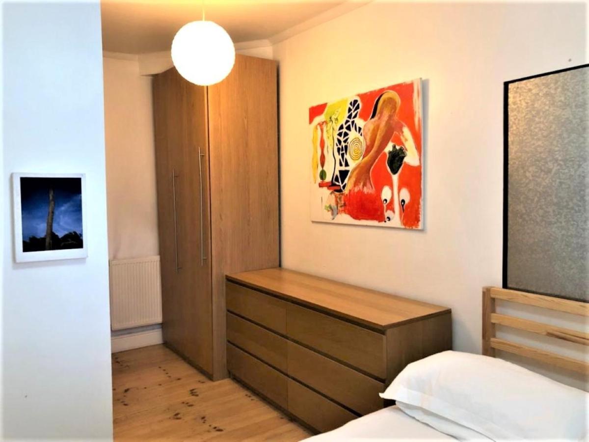 Splendid 1 Bedroom Flat + Terrace London Luaran gambar
